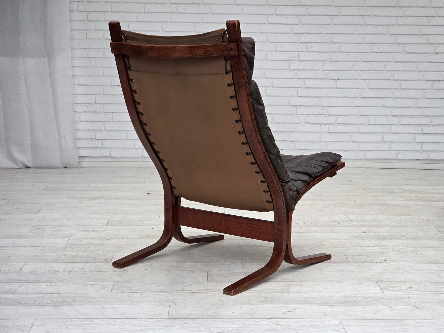1970s, Norwegian design by Ingmar Relling, model "Siesta", furniture leather.