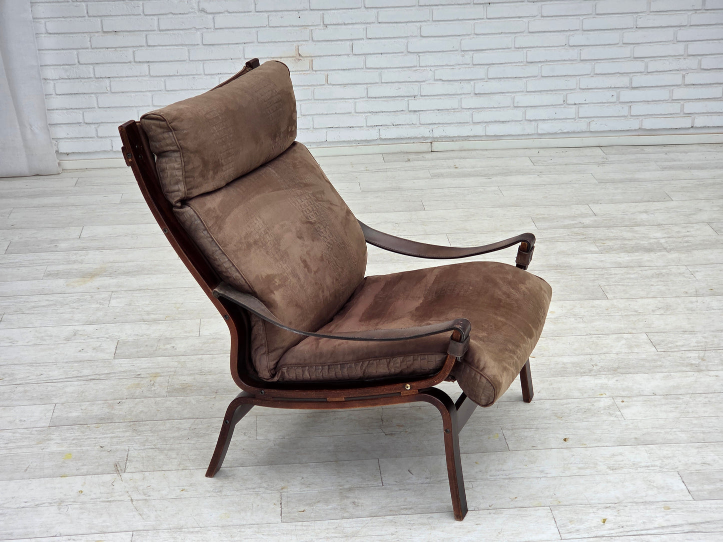 1970s, Scandinavian lounge chair, nubuck leather, canvas, beech wood.