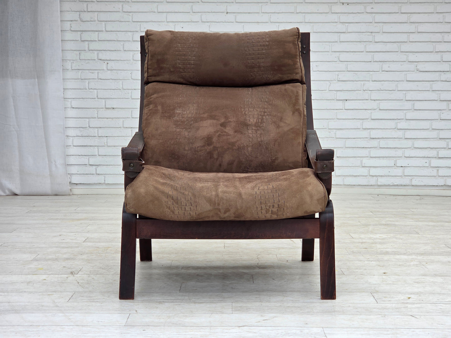 1970s, Scandinavian lounge chair, nubuck leather, canvas, beech wood.