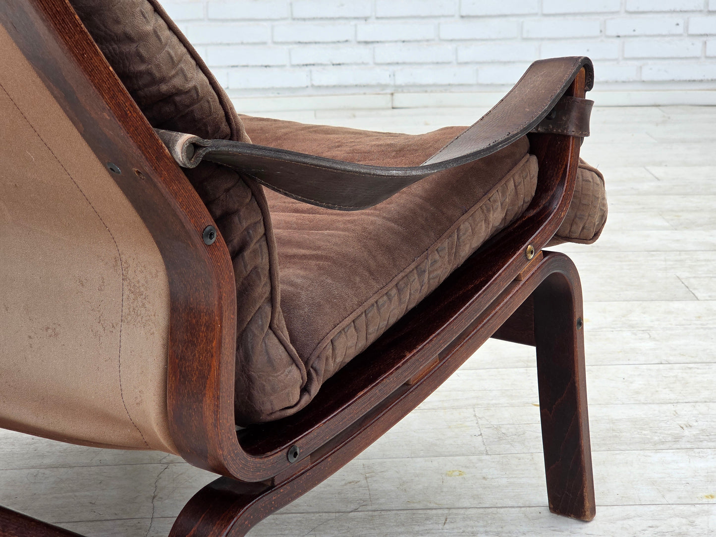 1970s, Scandinavian lounge chair, nubuck leather, canvas, beech wood.
