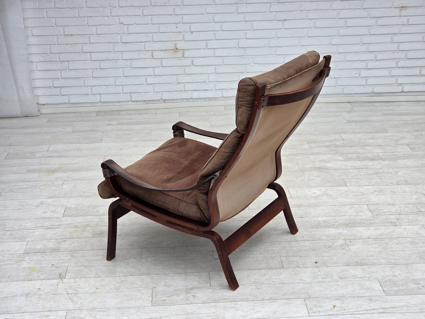 1970s, Scandinavian lounge chair, nubuck leather, canvas, beech wood.