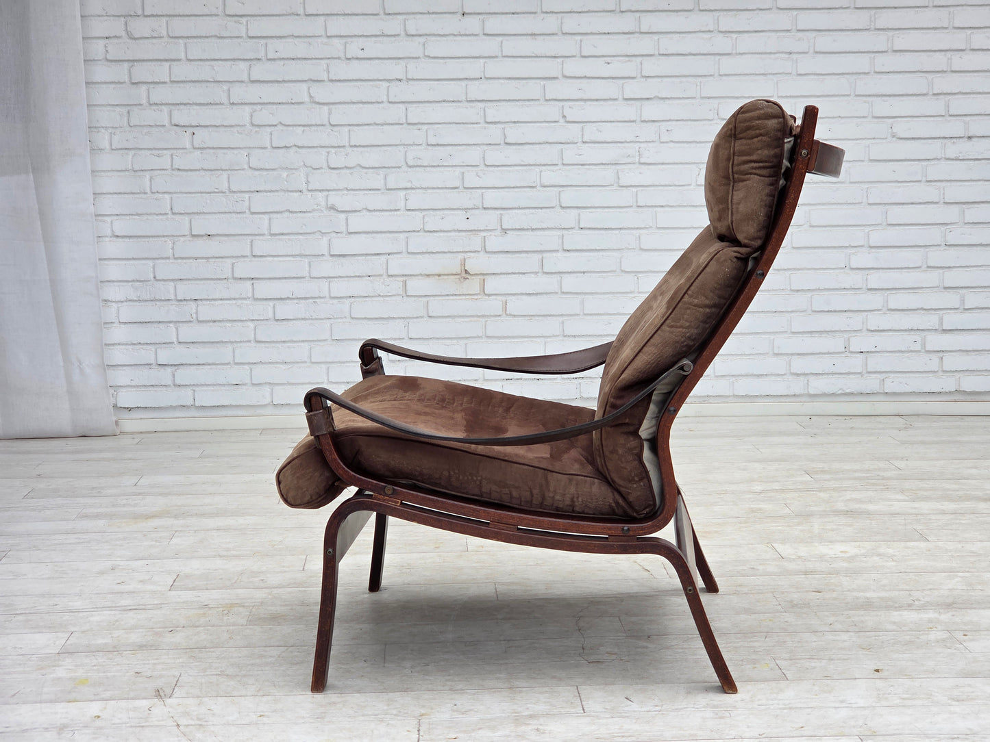 1970s, Scandinavian lounge chair, nubuck leather, canvas, beech wood.