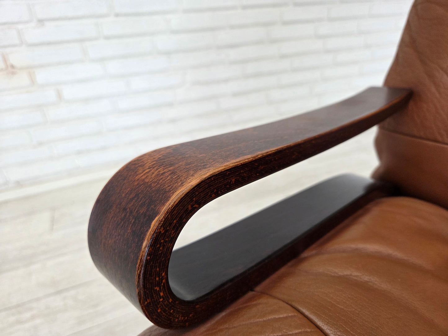 1970s, Norwegian design by Else & Nordahl Solheim, set of 2 chairs with footstool, model "Kengu".
