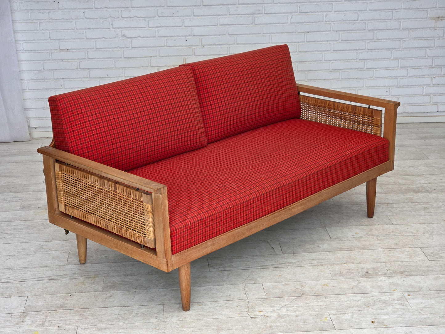 1970s, Danish drop-arm daybed/sofa by Illum Wikkelsø, furniture wool.