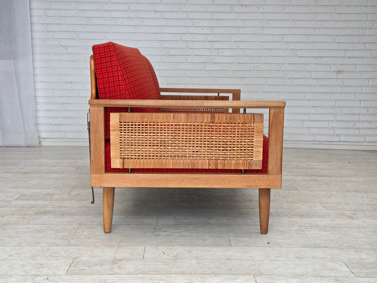 1970s, Danish drop-arm daybed/sofa by Illum Wikkelsø, furniture wool.