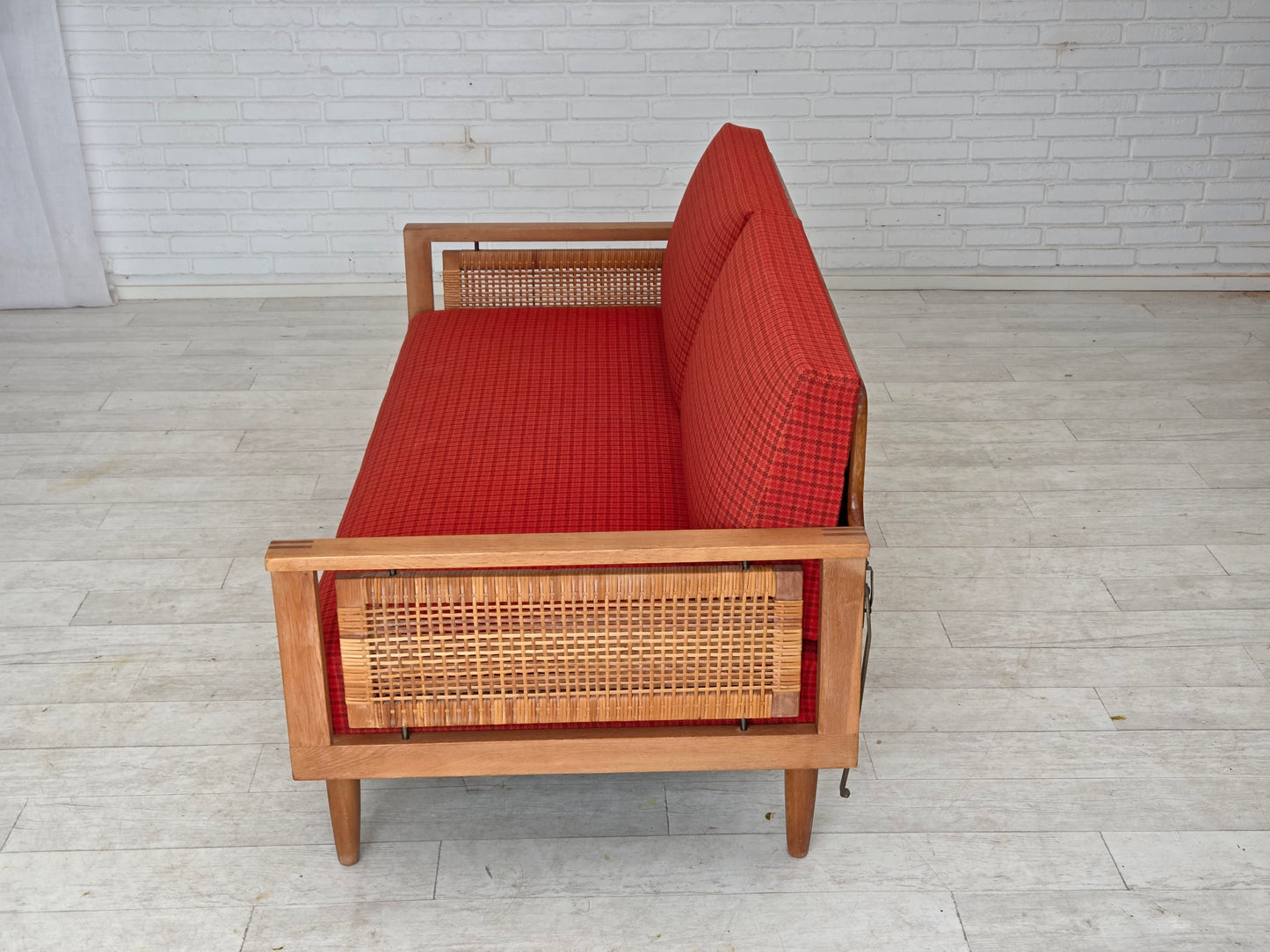 1970s, Danish drop-arm daybed/sofa by Illum Wikkelsø, furniture wool.