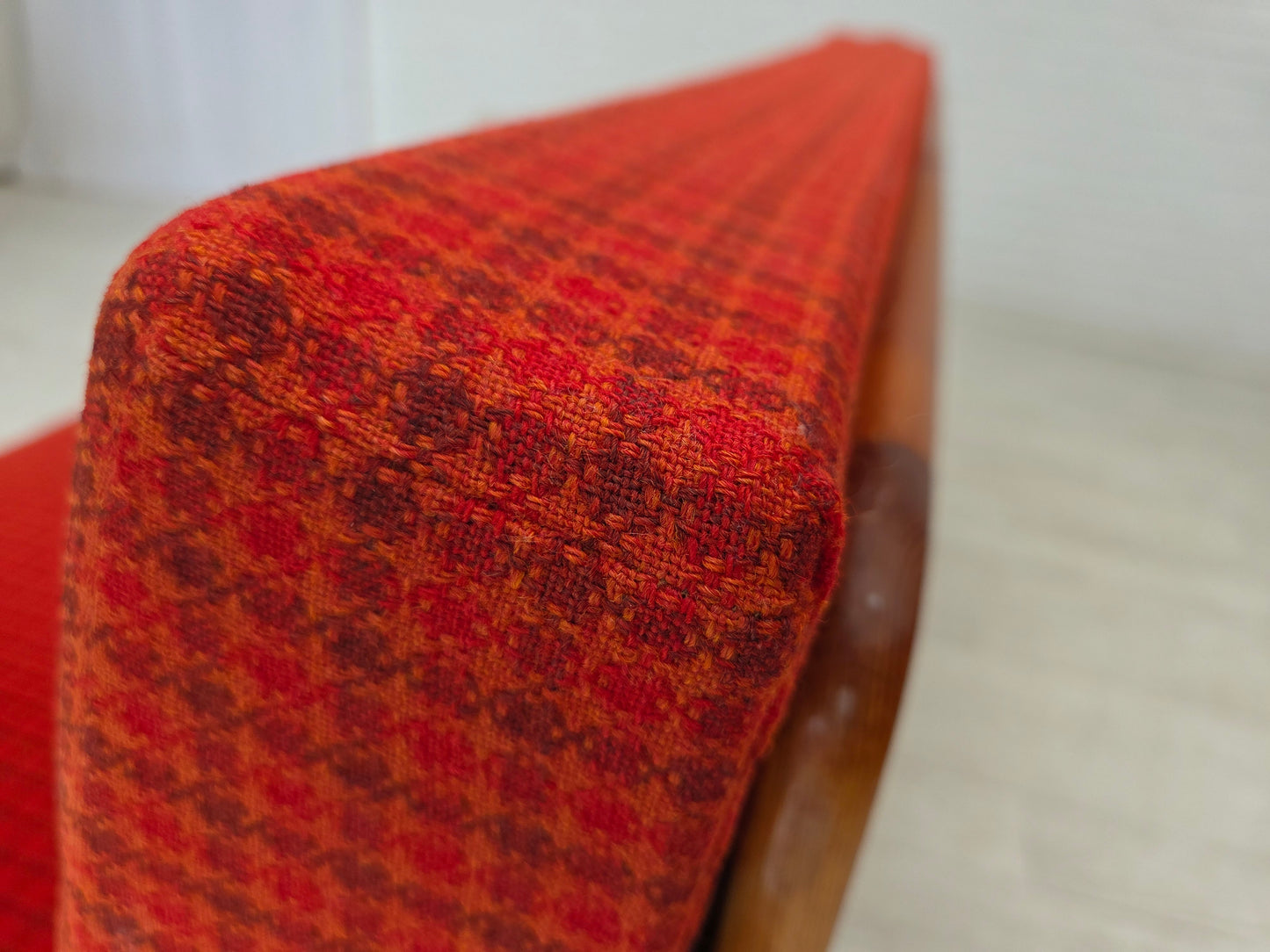 1970s, Danish drop-arm daybed/sofa by Illum Wikkelsø, furniture wool.
