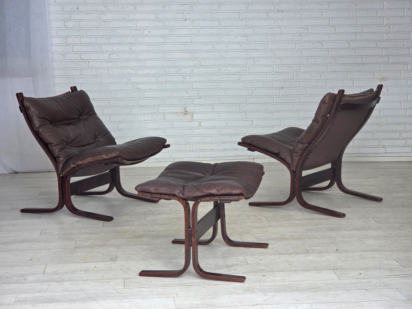 1970s, Norwegian design by Ingmar Relling, model "Siesta", set of 2 chairs with footstool.