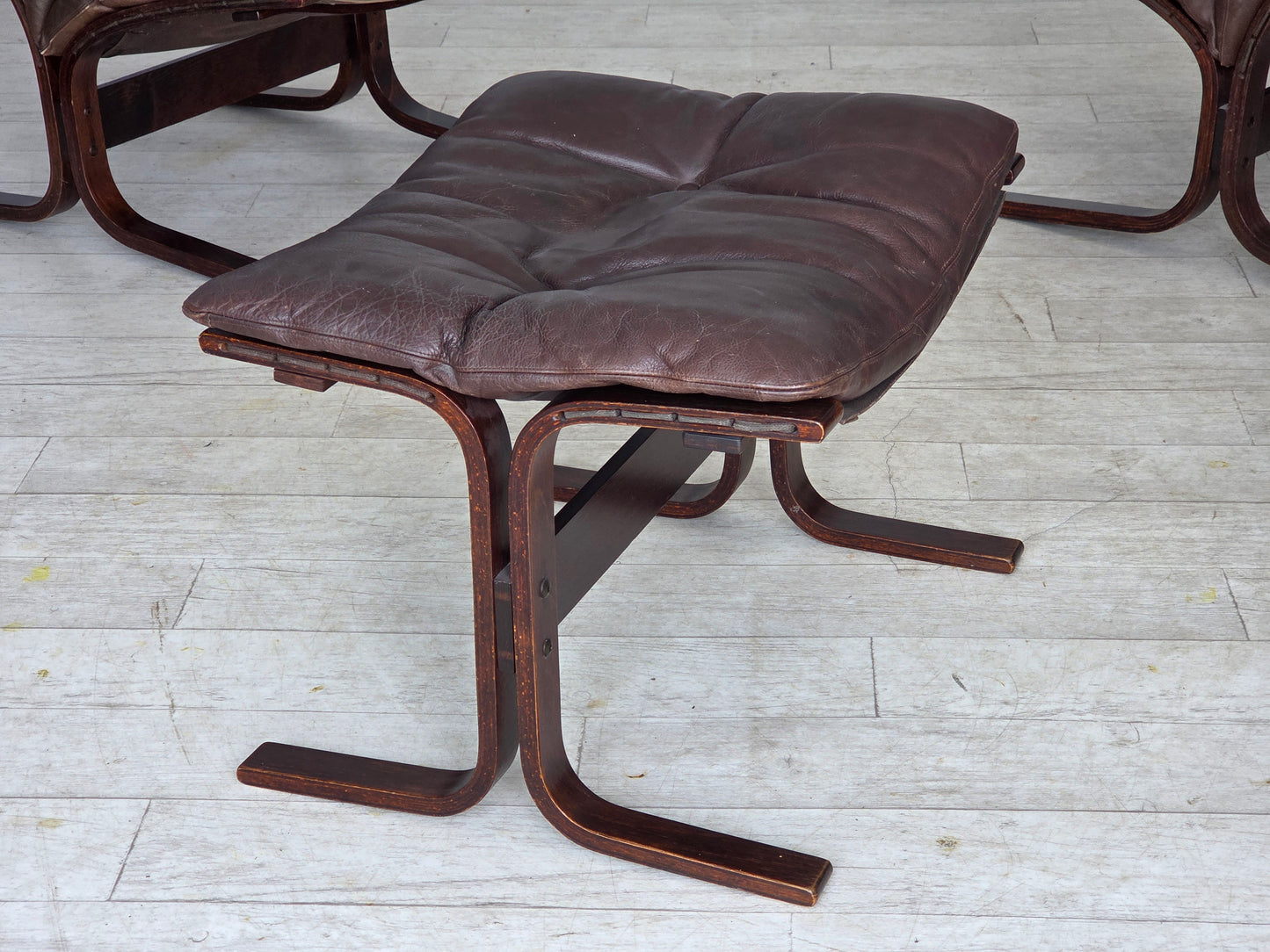 1970s, Norwegian design by Ingmar Relling, model "Siesta", set of 2 chairs with footstool.