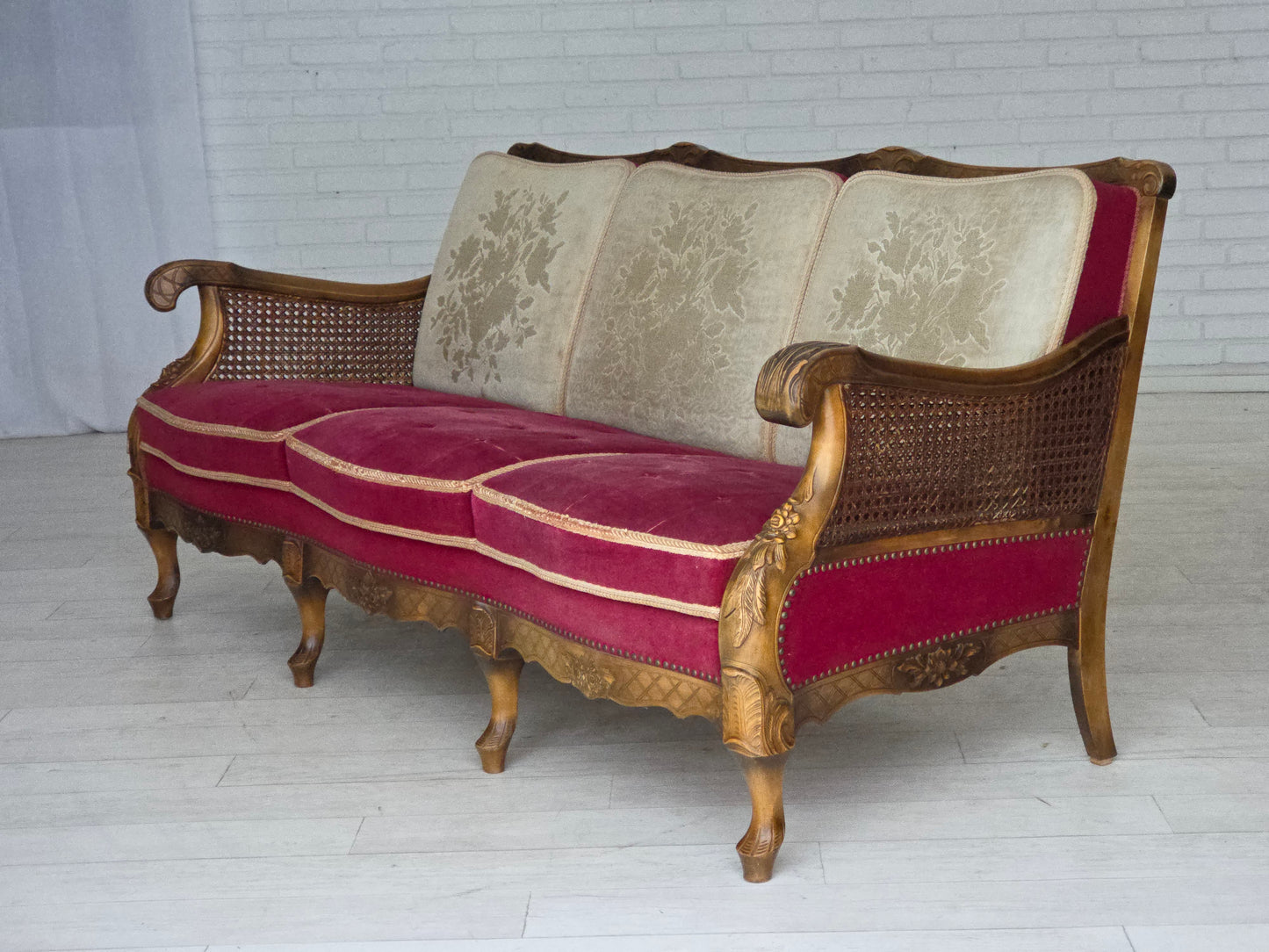 1930s, Danish 3-seater sofa, red furniture velour, furniture mesh.