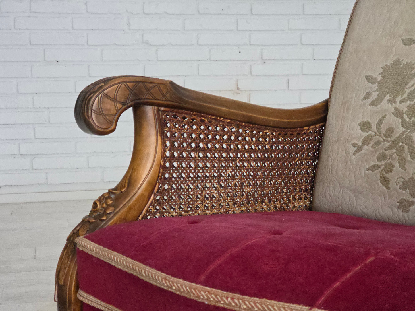 1930s, Danish 3-seater sofa, red furniture velour, furniture mesh.