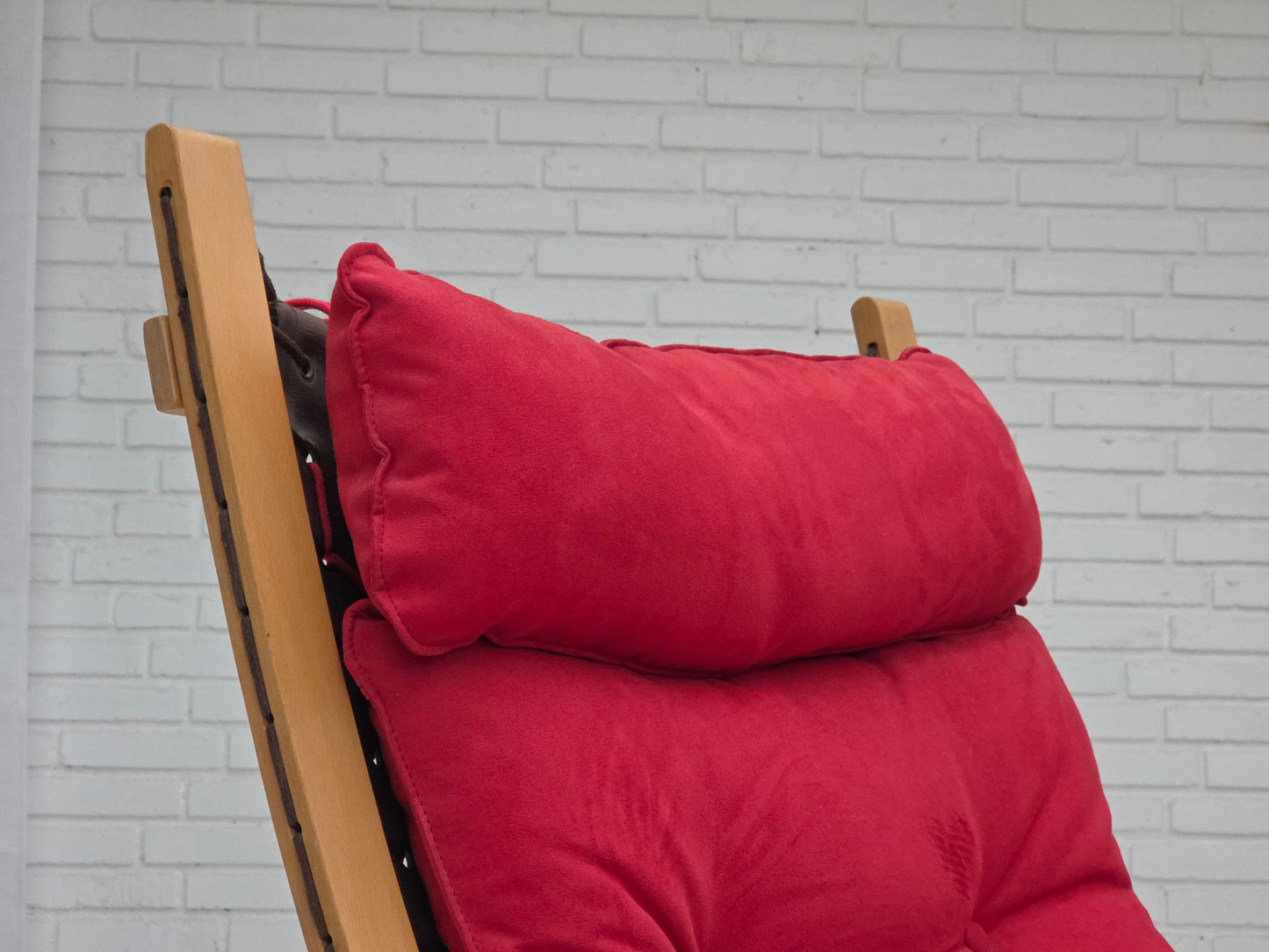 1970s, Norwegian design by Ingmar Relling, model "Siesta", set of 2 chairs with footstool.