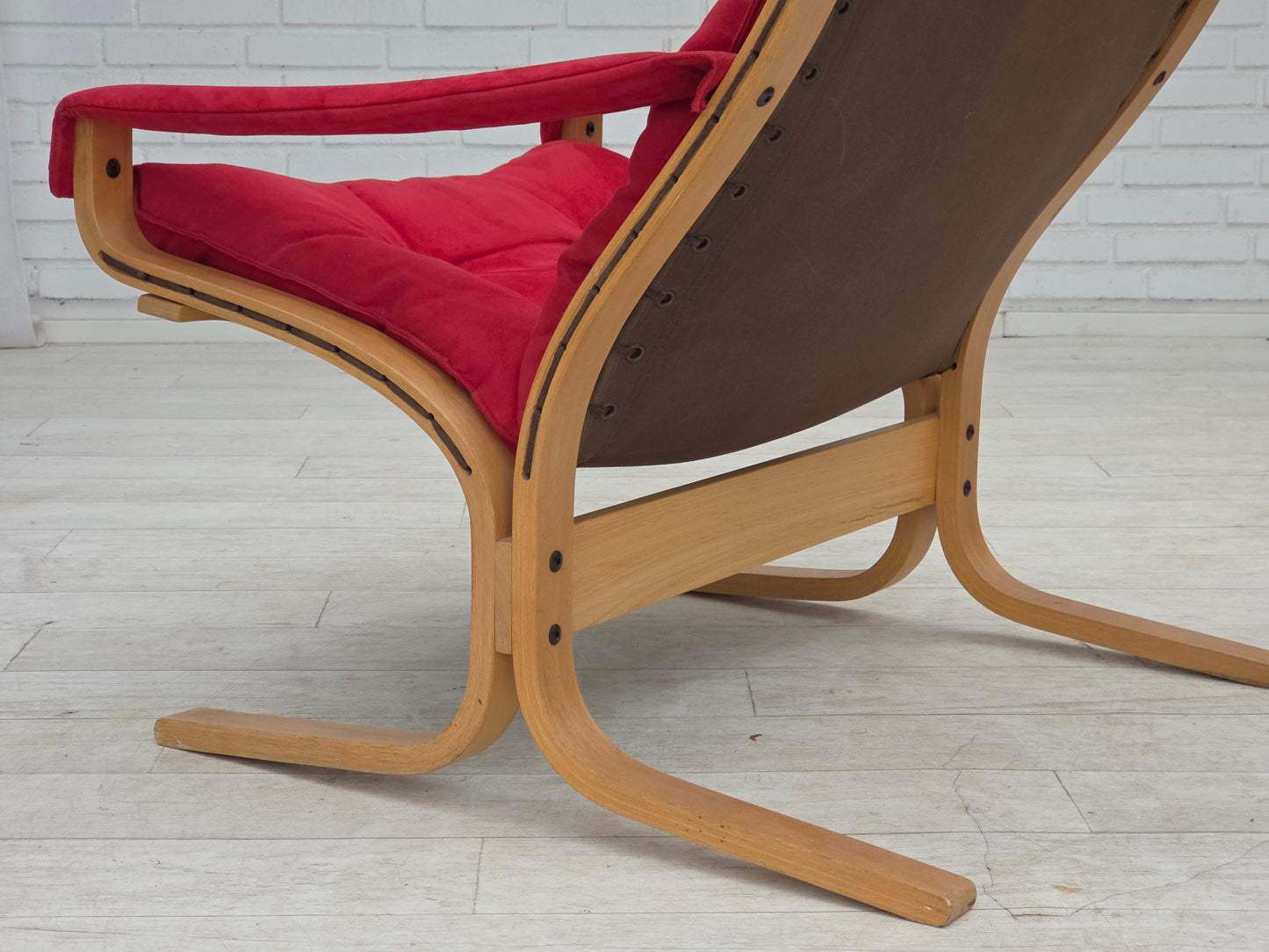 1970s, Norwegian design by Ingmar Relling, model "Siesta", set of 2 chairs with footstool.