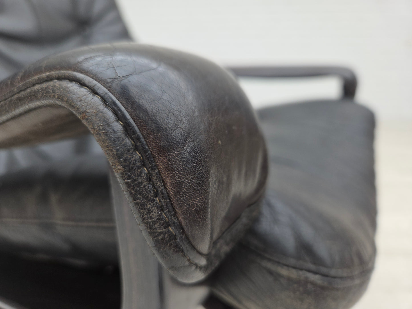 1970s, Norwegian design by Ingmar Relling, model "Siesta", furniture leather.
