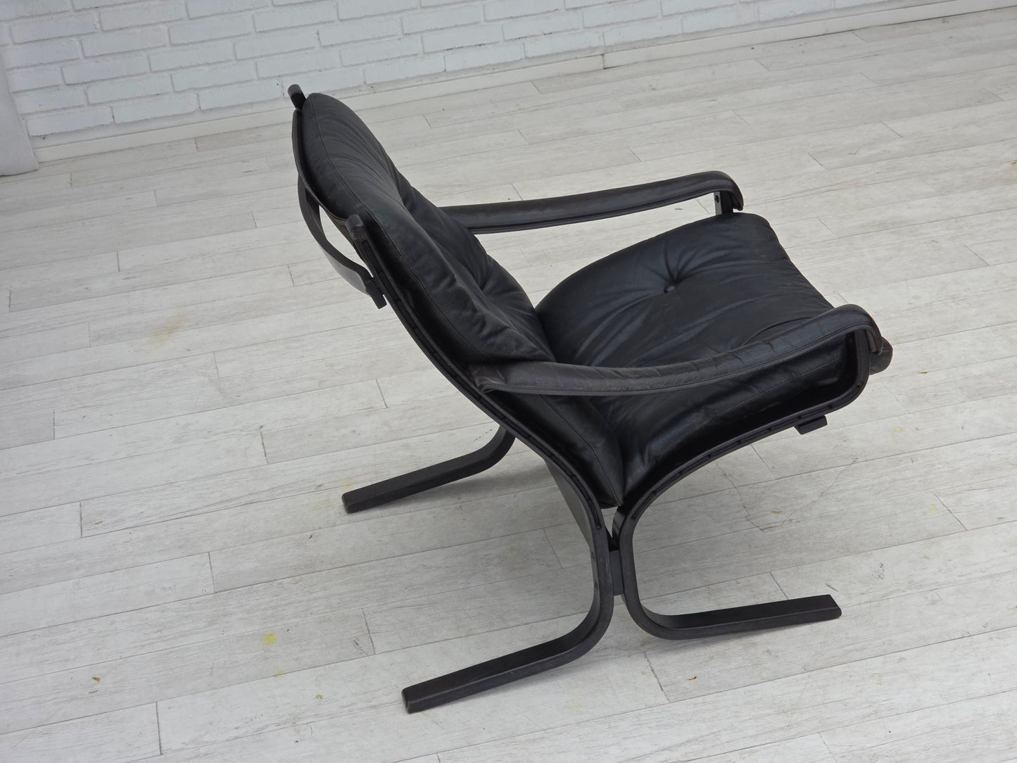 1970s, Norwegian design by Ingmar Relling, model "Siesta", furniture leather.