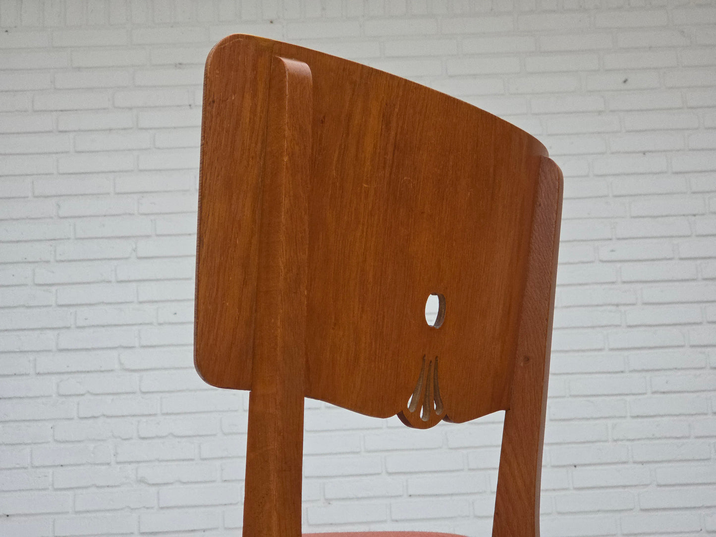 1950s, set of 6 Danish dining chairs, furniture wool, solid oak wood.
