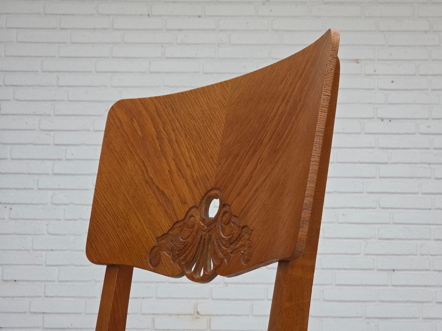 1950s, set of 6 Danish dining chairs, furniture wool, solid oak wood.