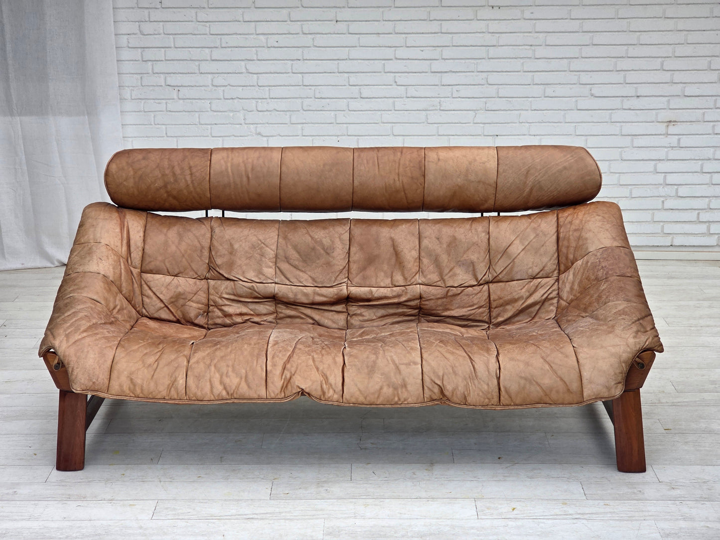 1970s, Norwegian design by Jan Erik Lindgren, 2-seater sofa model "Amazon".