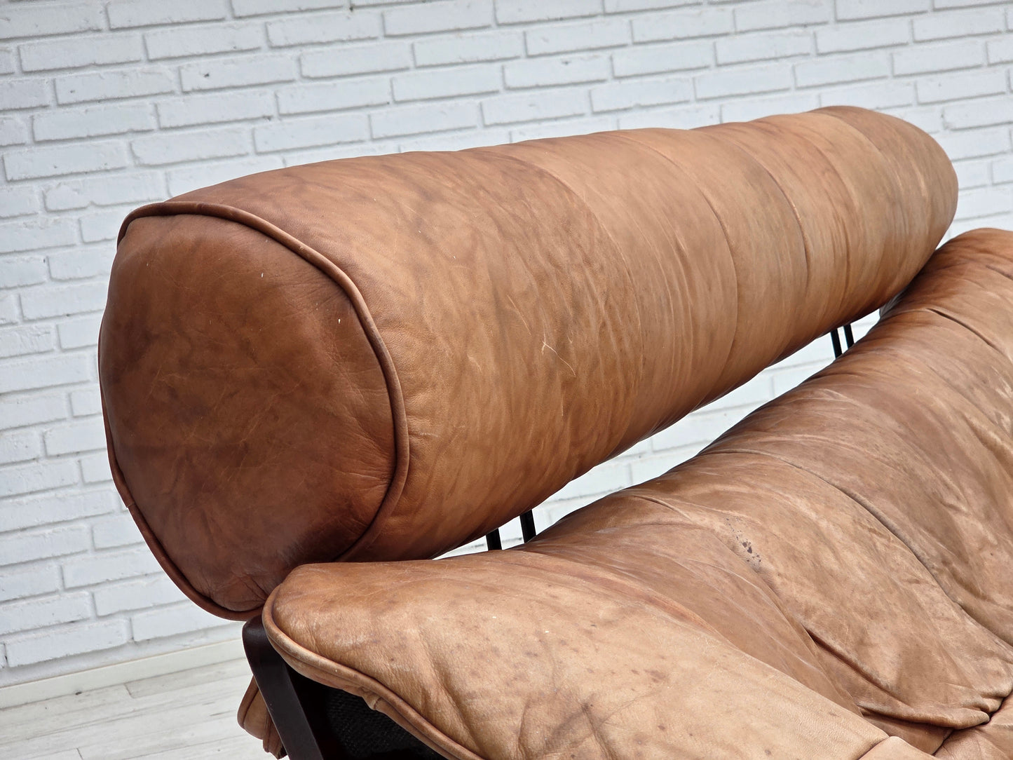 1970s, Norwegian design by Jan Erik Lindgren, 2-seater sofa model "Amazon".