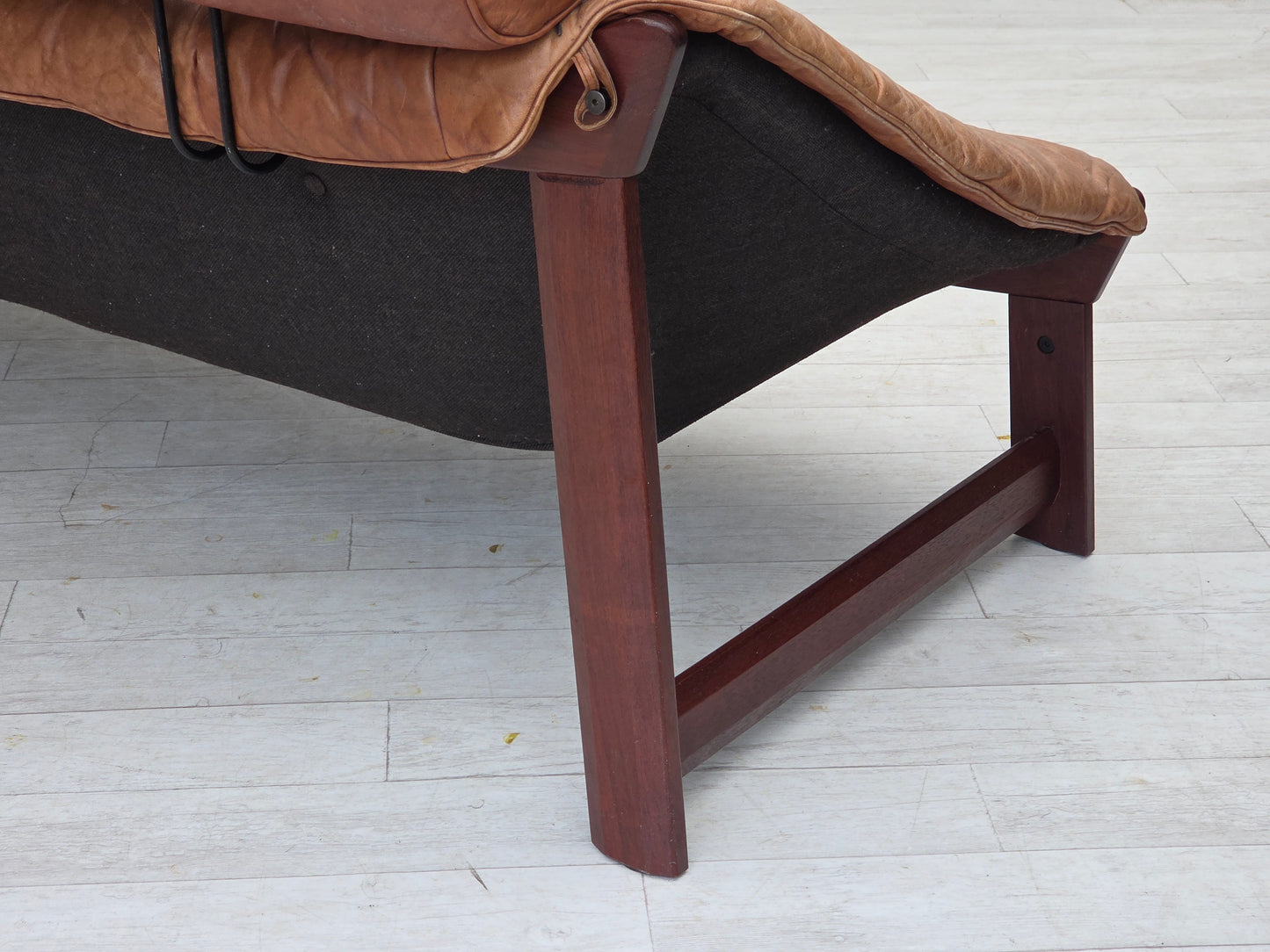 1970s, Norwegian design by Jan Erik Lindgren, 2-seater sofa model "Amazon".