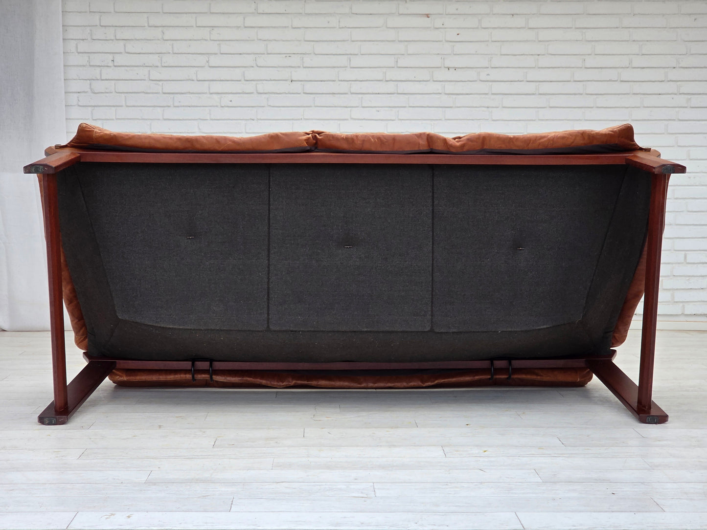 1970s, Norwegian design by Jan Erik Lindgren, 2-seater sofa model "Amazon".