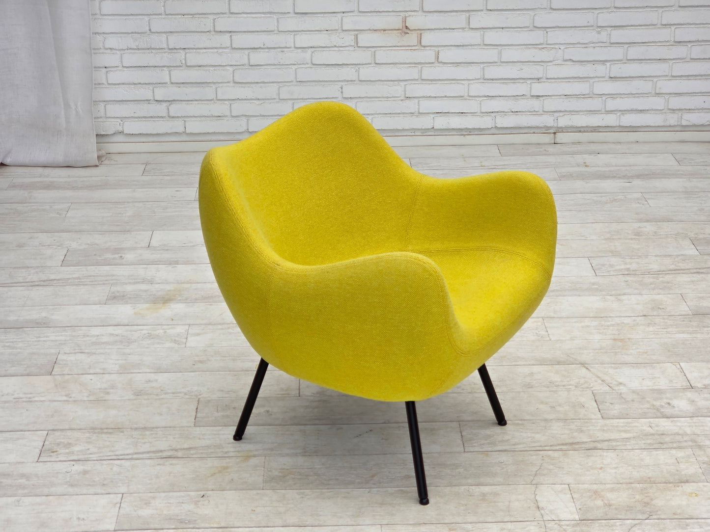 1960s, socialist realism design icon by Roman Modzelewski, model RM58.