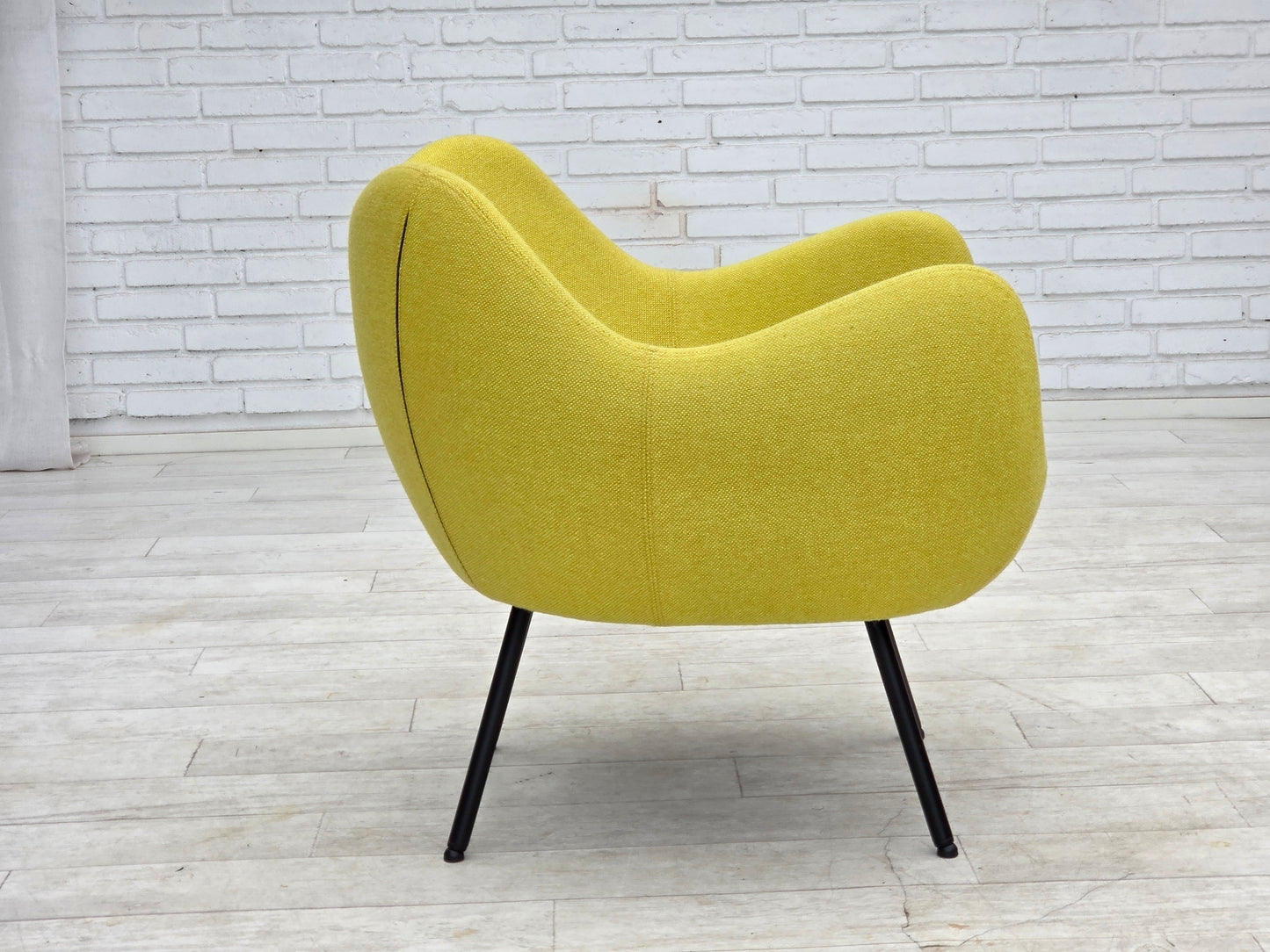 1960s, socialist realism design icon by Roman Modzelewski, model RM58.