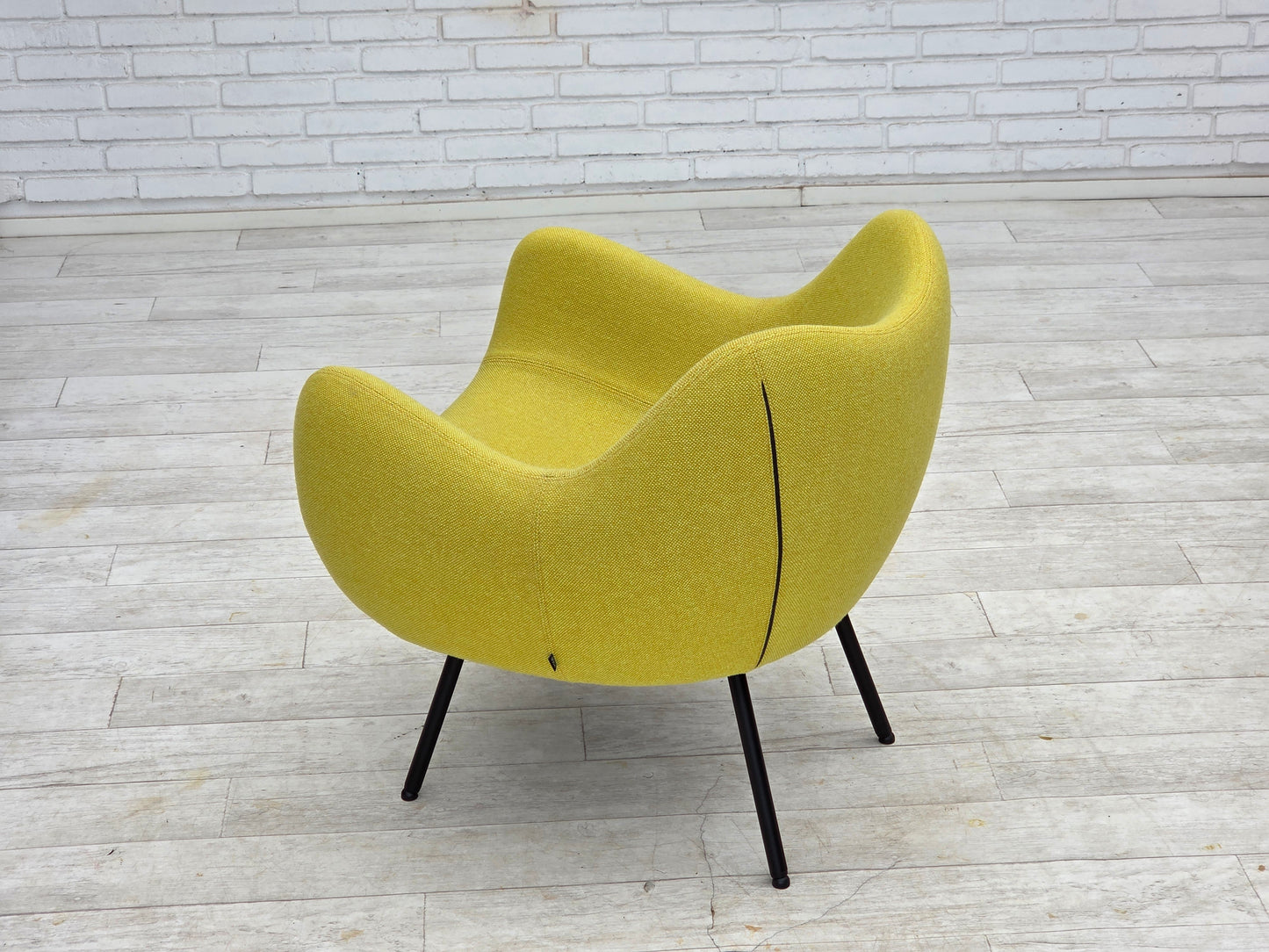 1960s, socialist realism design icon by Roman Modzelewski, model RM58.
