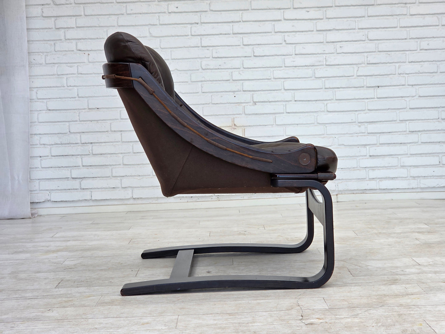 1970s, Swedish design by Åke Fribytter, armchair, furniture leather.