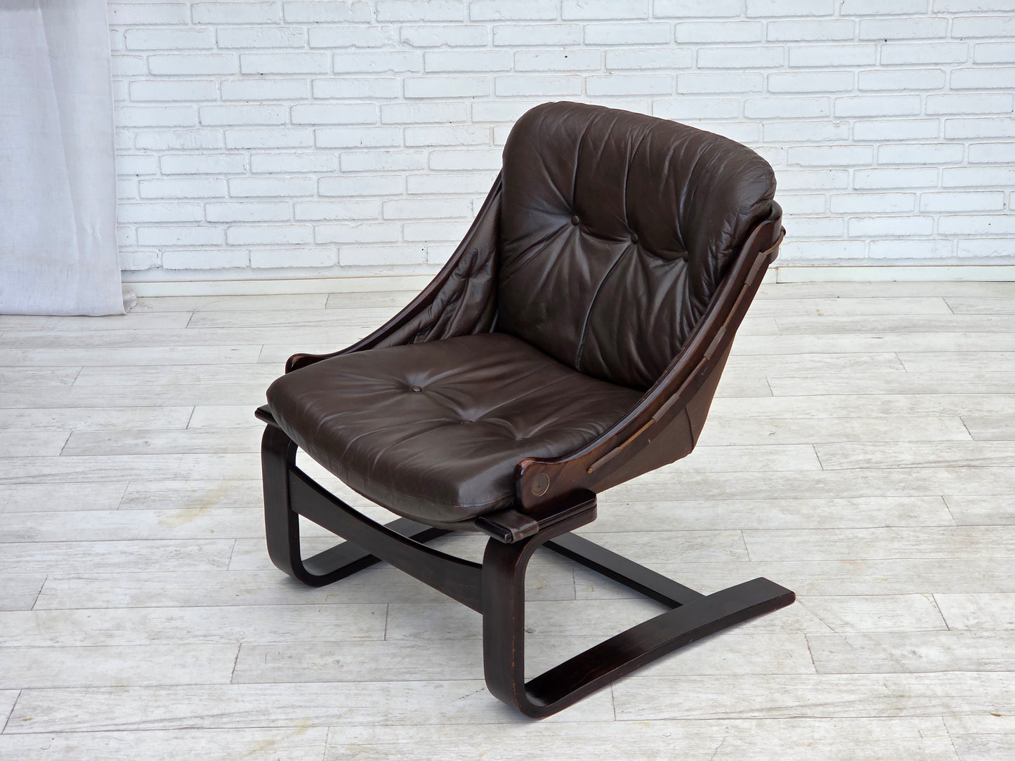 1970s, Swedish design by Åke Fribytter, armchair, furniture leather.