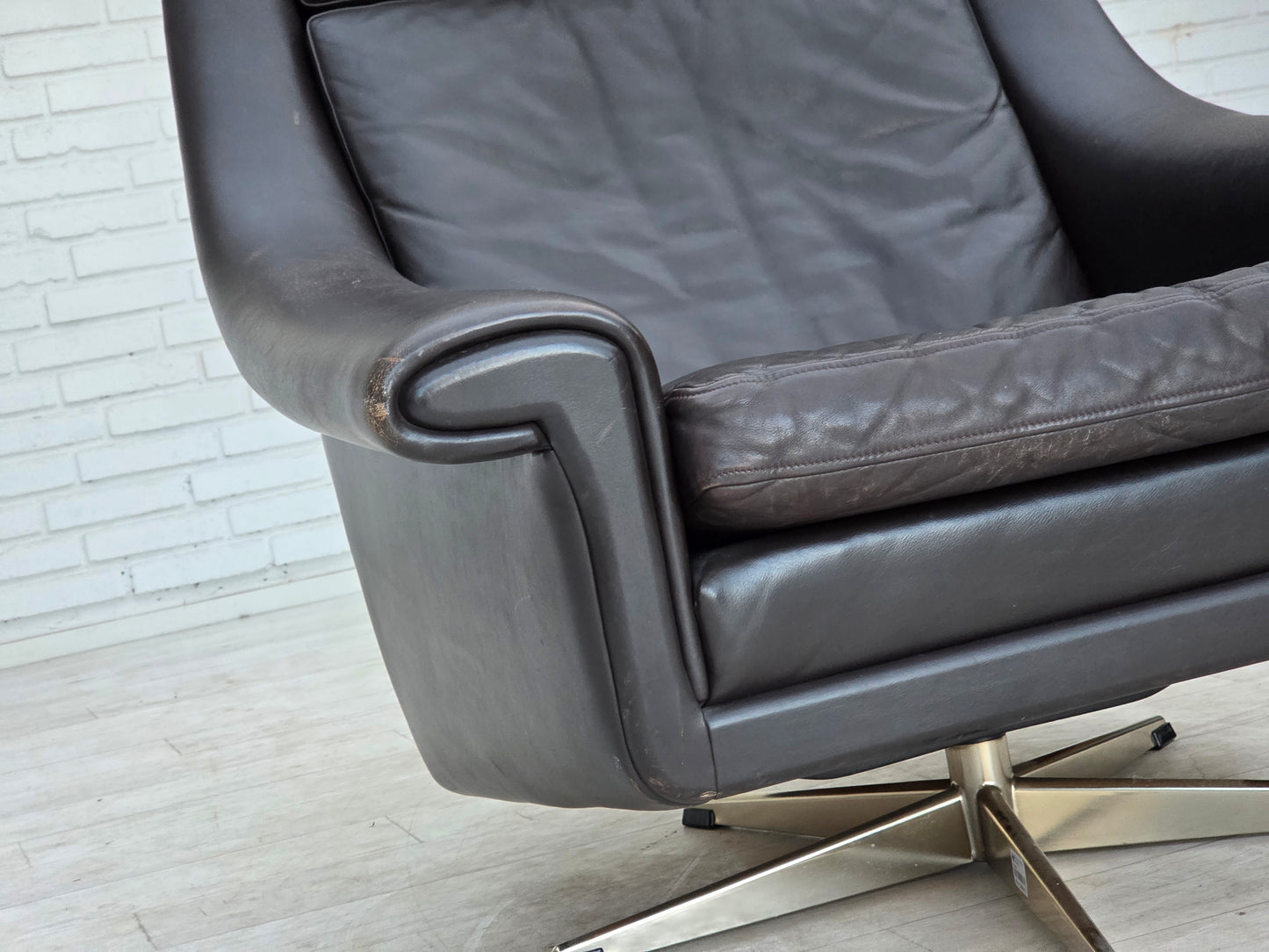 1960s, Danish highback swivel armchair by Aage Christensen, furniture leather.