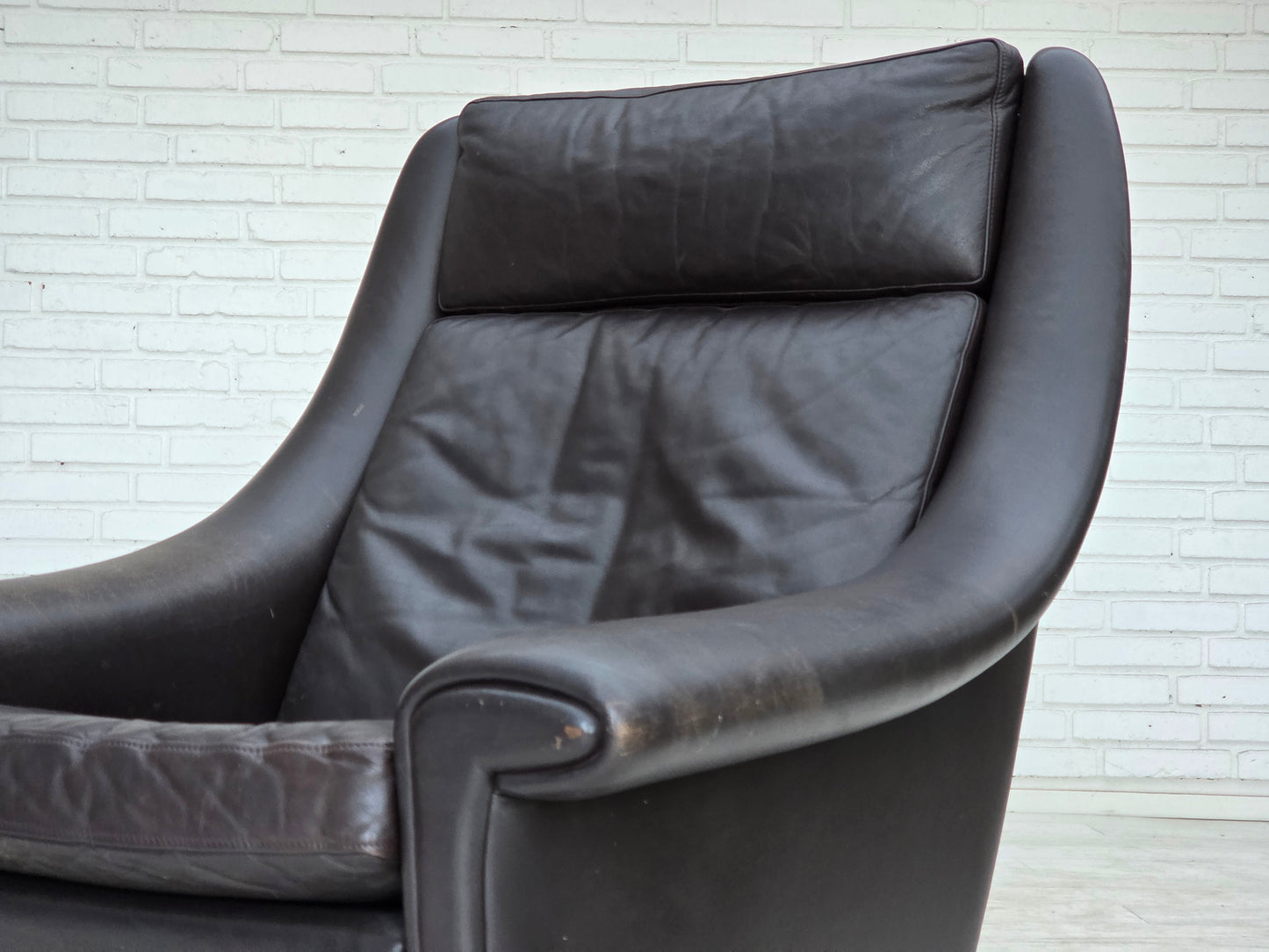 1960s, Danish highback swivel armchair by Aage Christensen, furniture leather.