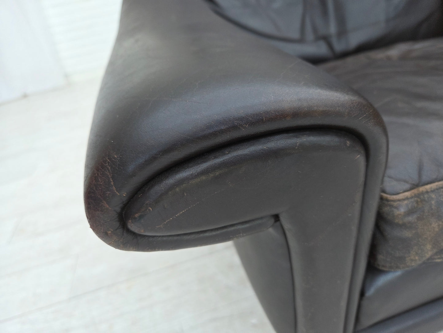 1960s, Danish swivel armchair by Aage Christensen, furniture leather.