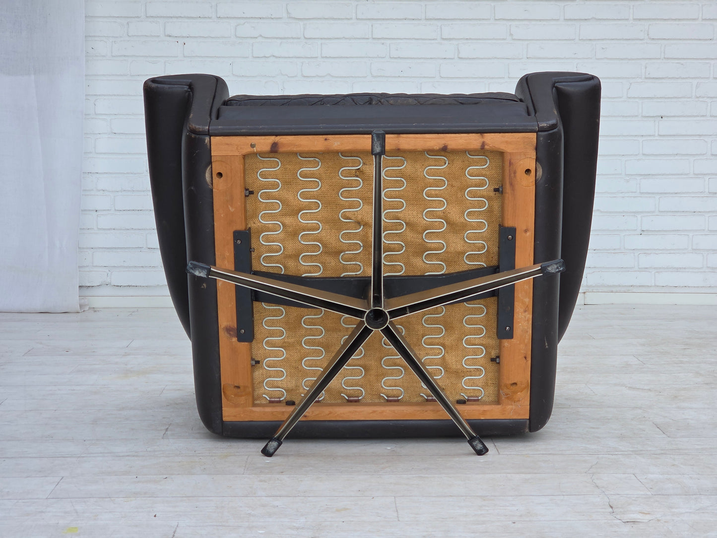 1960s, Danish swivel armchair by Aage Christensen, furniture leather.
