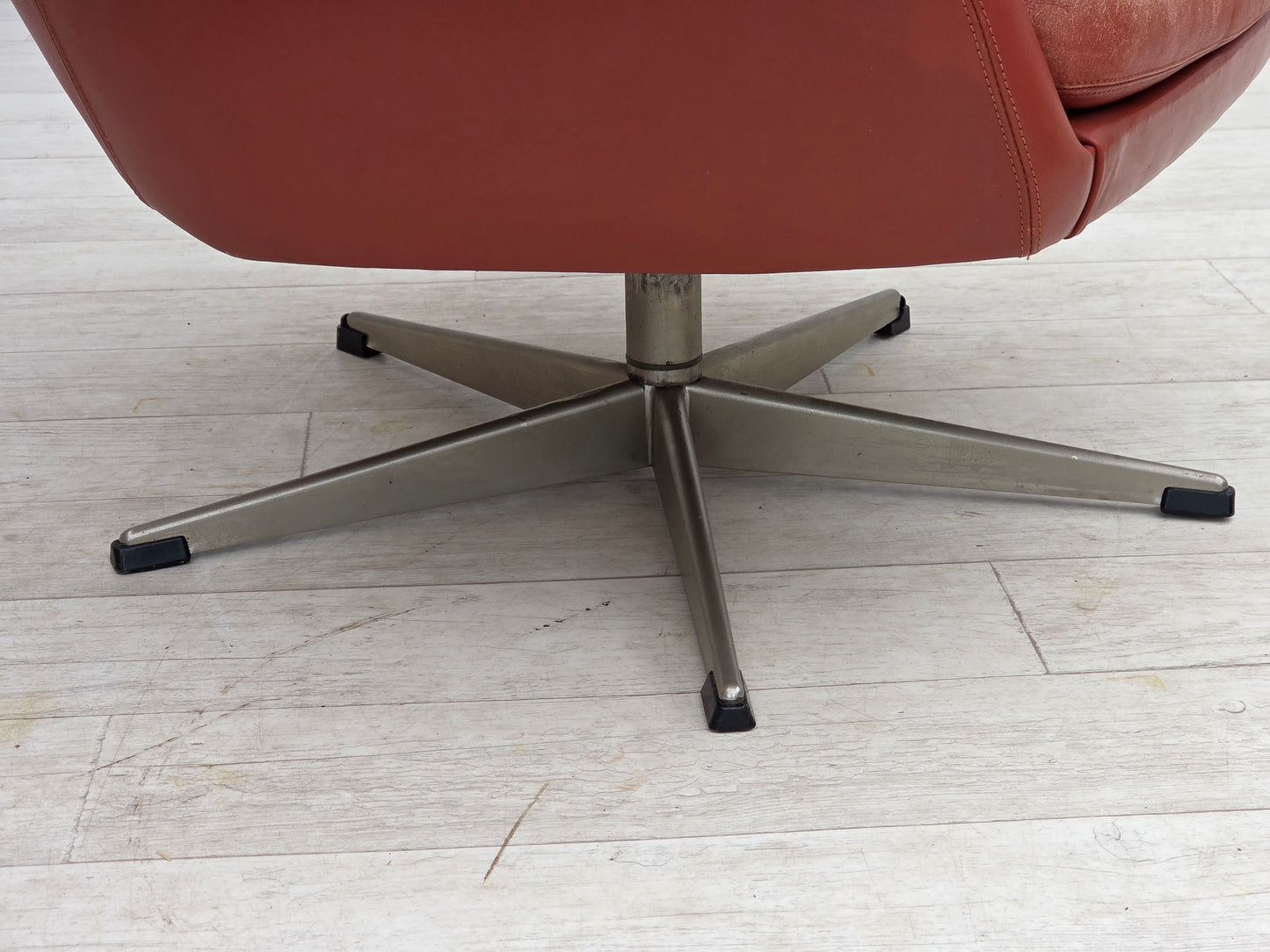 1970s, Danish design by H.W.Klein, swivel armchair, furniture leather.