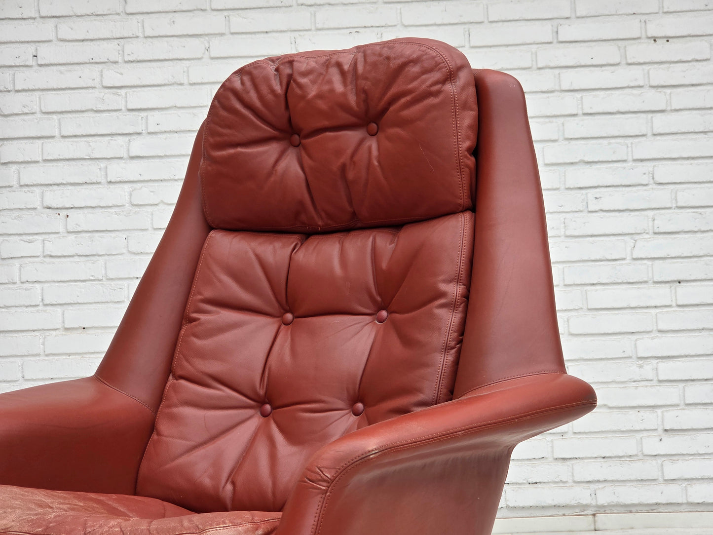 1970s, Danish design by H.W.Klein, swivel armchair, furniture leather.