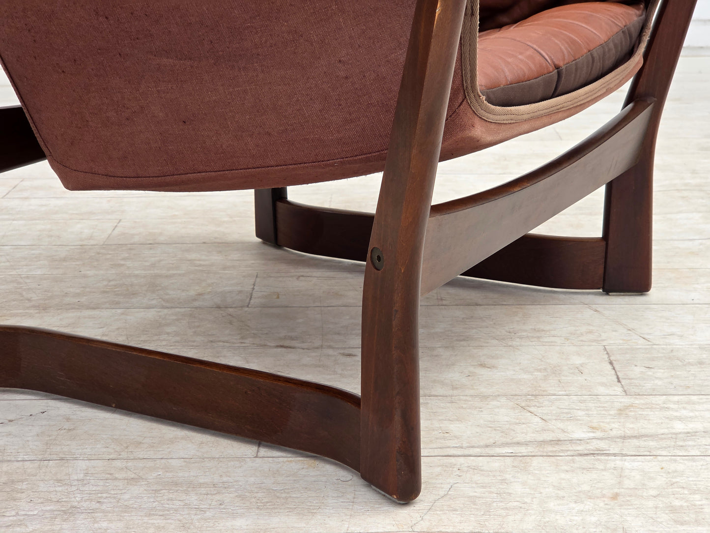 1970s, Norwegian design by Tormod Alnaes, "Trega" loungechair.