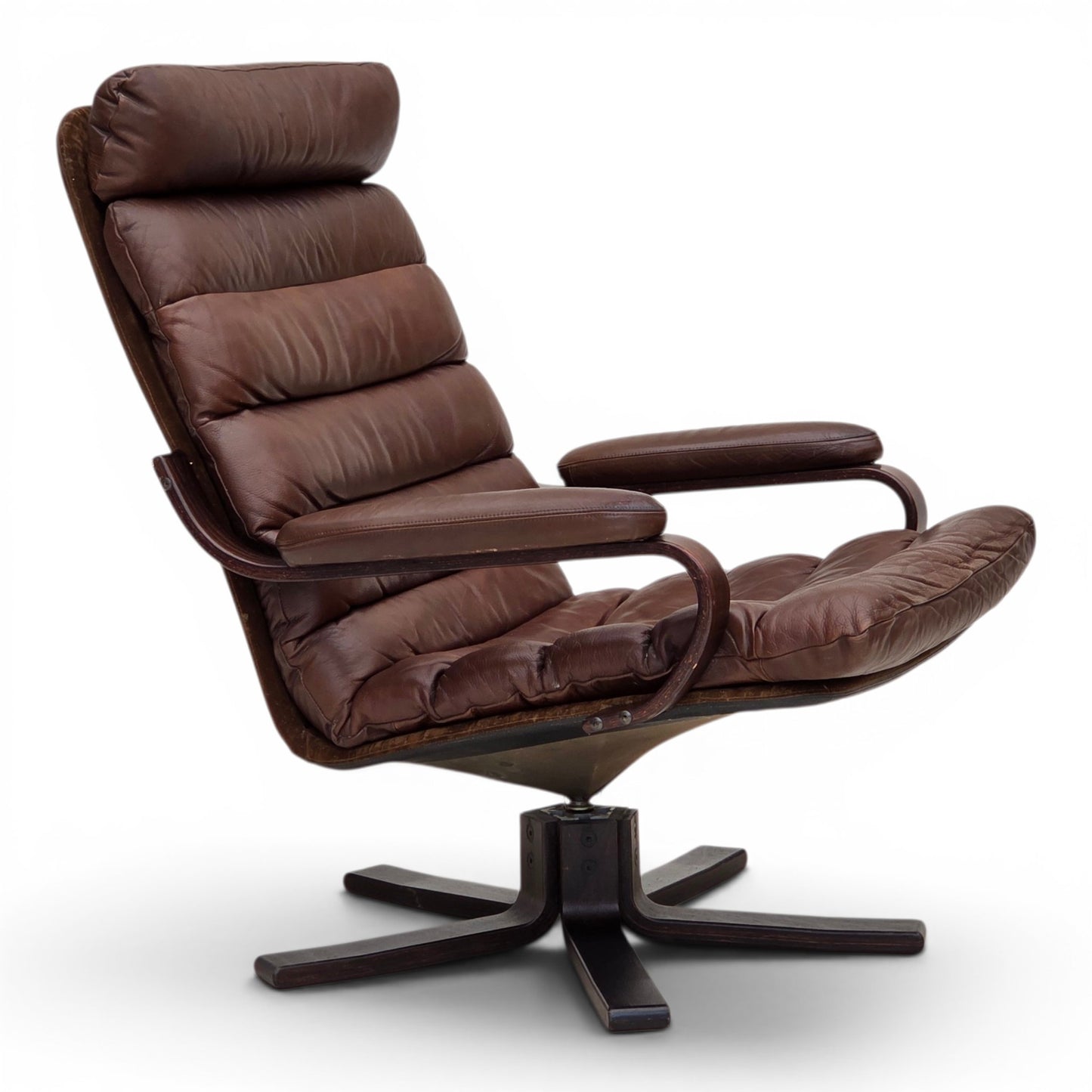 1970s, Danish swivel armchair by Georg Thams, brown furniture leather.
