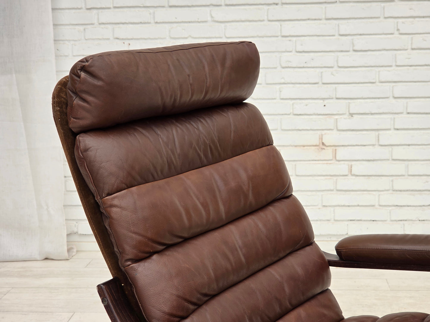 1970s, Danish swivel armchair by Georg Thams, brown furniture leather.