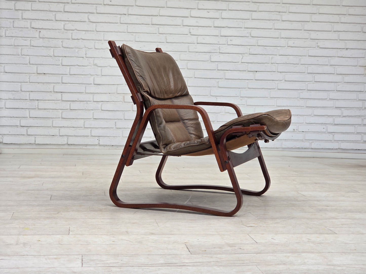 1970s, Norwegian lounge chair, furniture leather, bent wood.