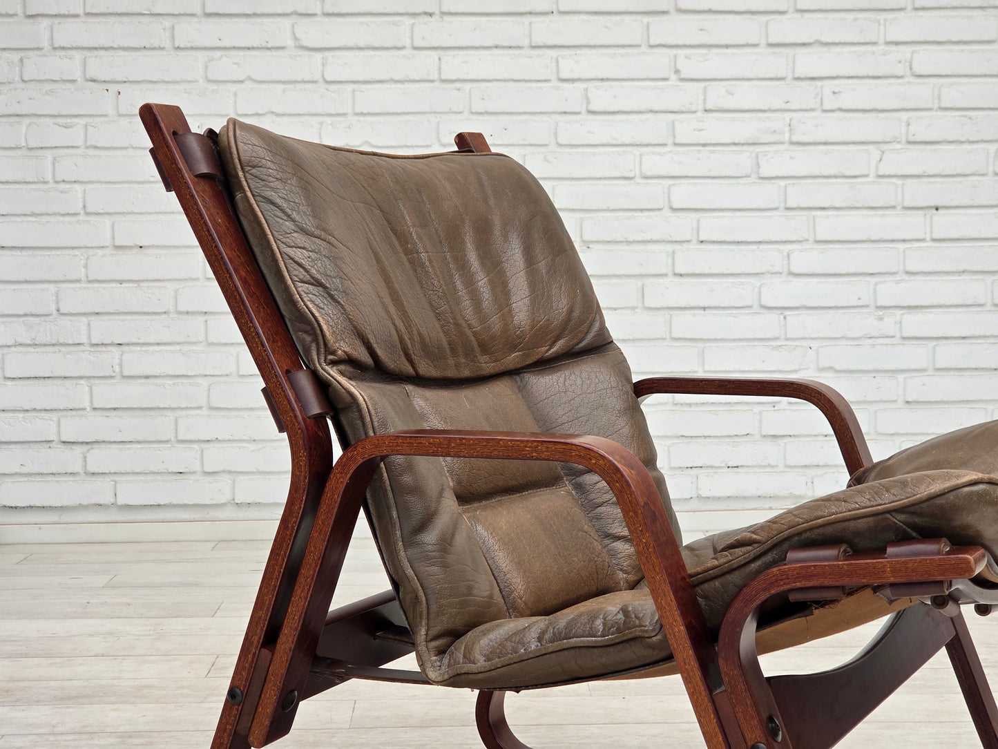 1970s, Norwegian lounge chair, furniture leather, bent wood.