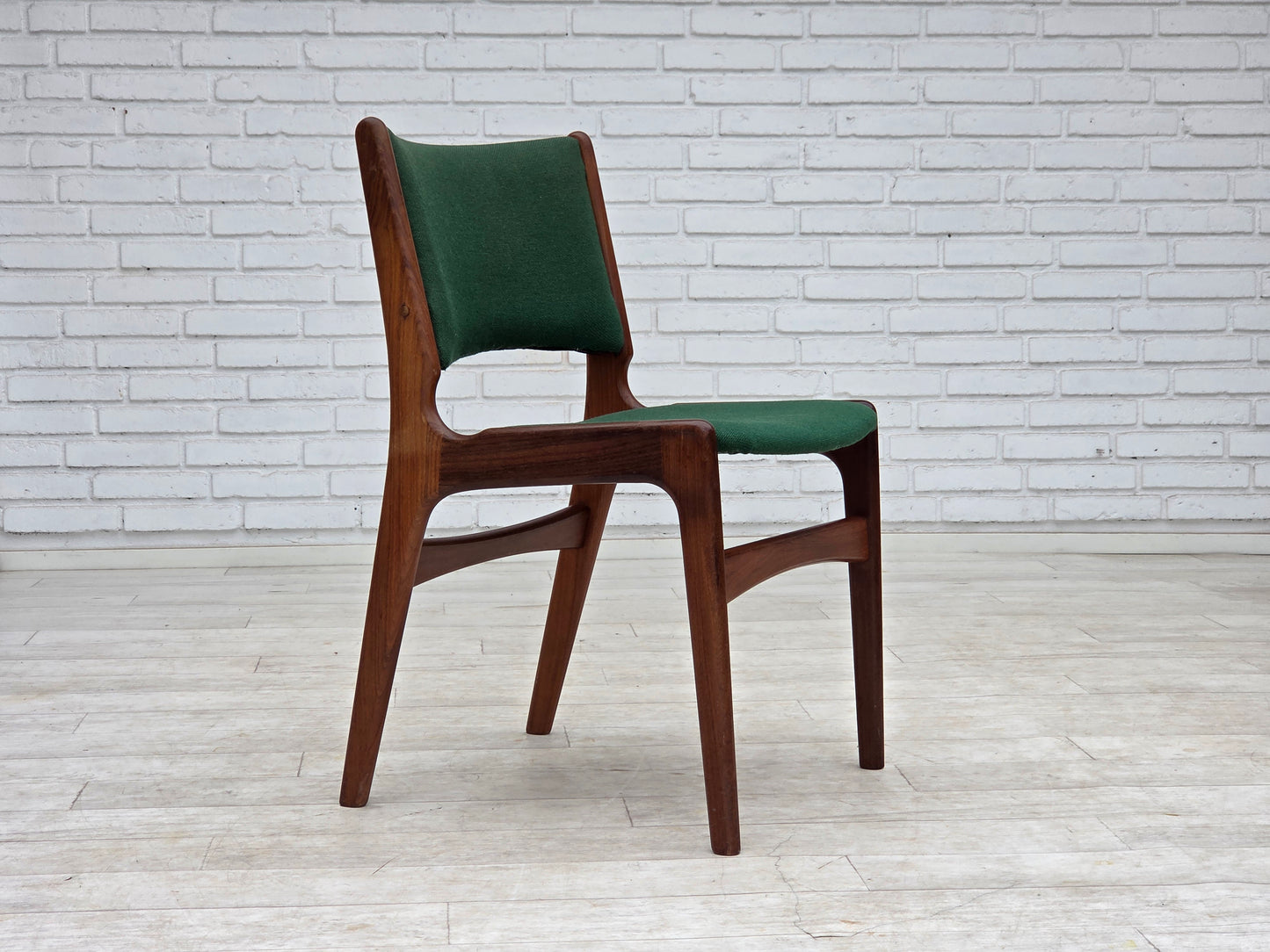 1960s, Danish design by Erik Buch, set of 4 dining chairs, model 89.