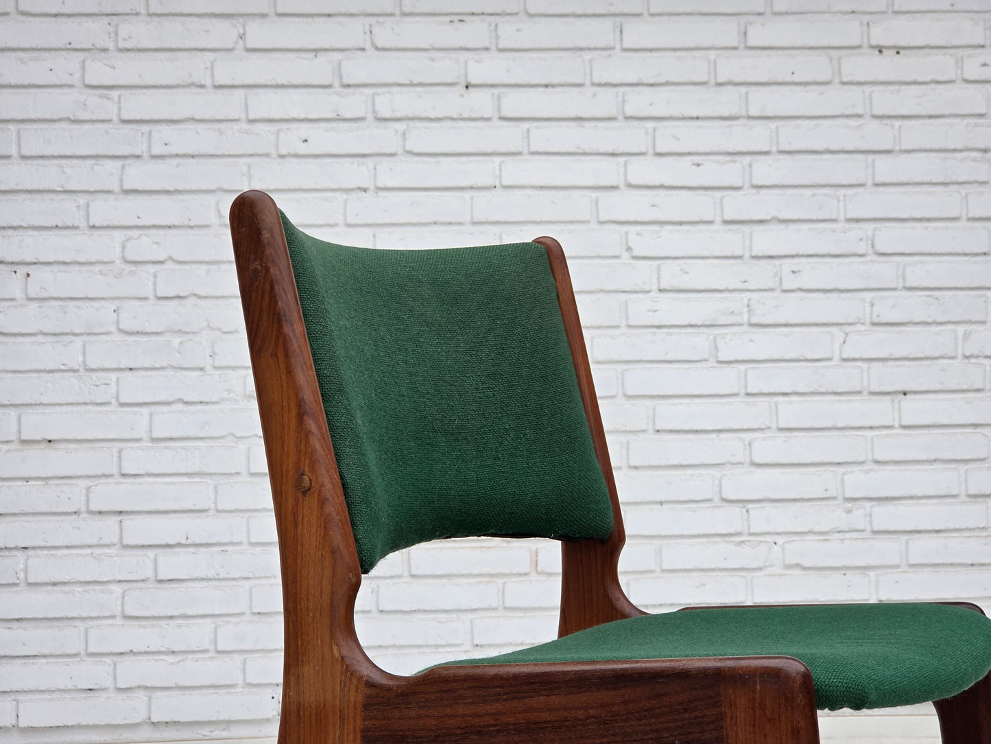1960s, Danish design by Erik Buch, set of 4 dining chairs, model 89.
