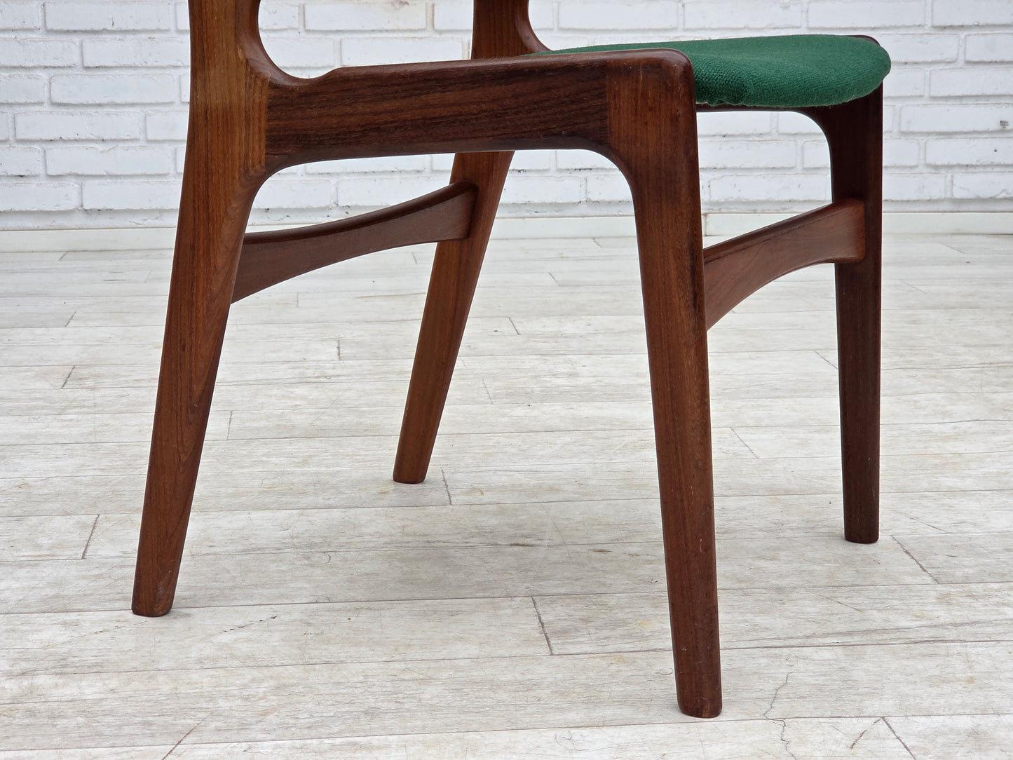 1960s, Danish design by Erik Buch, set of 4 dining chairs, model 89.
