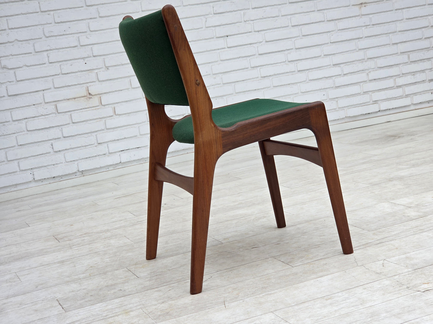 1960s, Danish design by Erik Buch, set of 4 dining chairs, model 89.