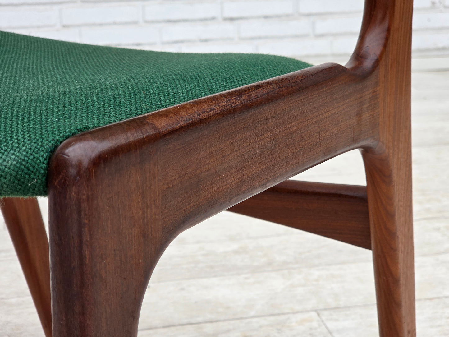 1960s, Danish design by Erik Buch, set of 4 dining chairs, model 89.