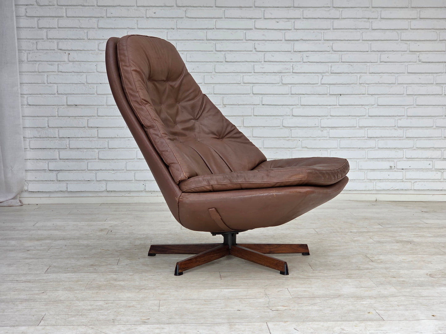 1970s, Danish design by Madsen & Schubell, swivel lounge chair.