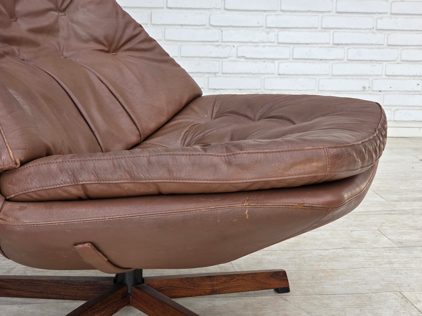 1970s, Danish design by Madsen & Schubell, swivel lounge chair.