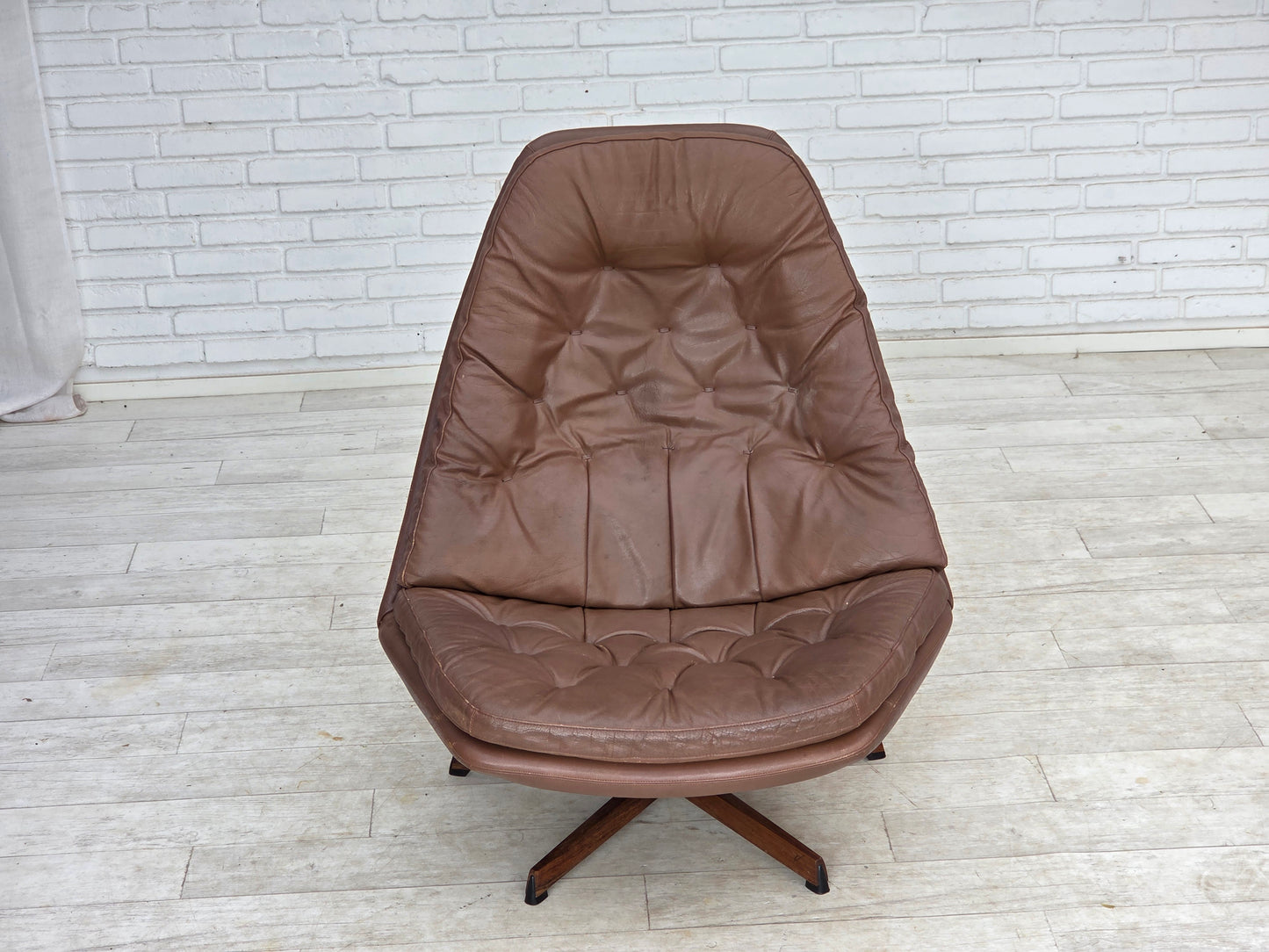1970s, Danish design by Madsen & Schubell, swivel lounge chair.