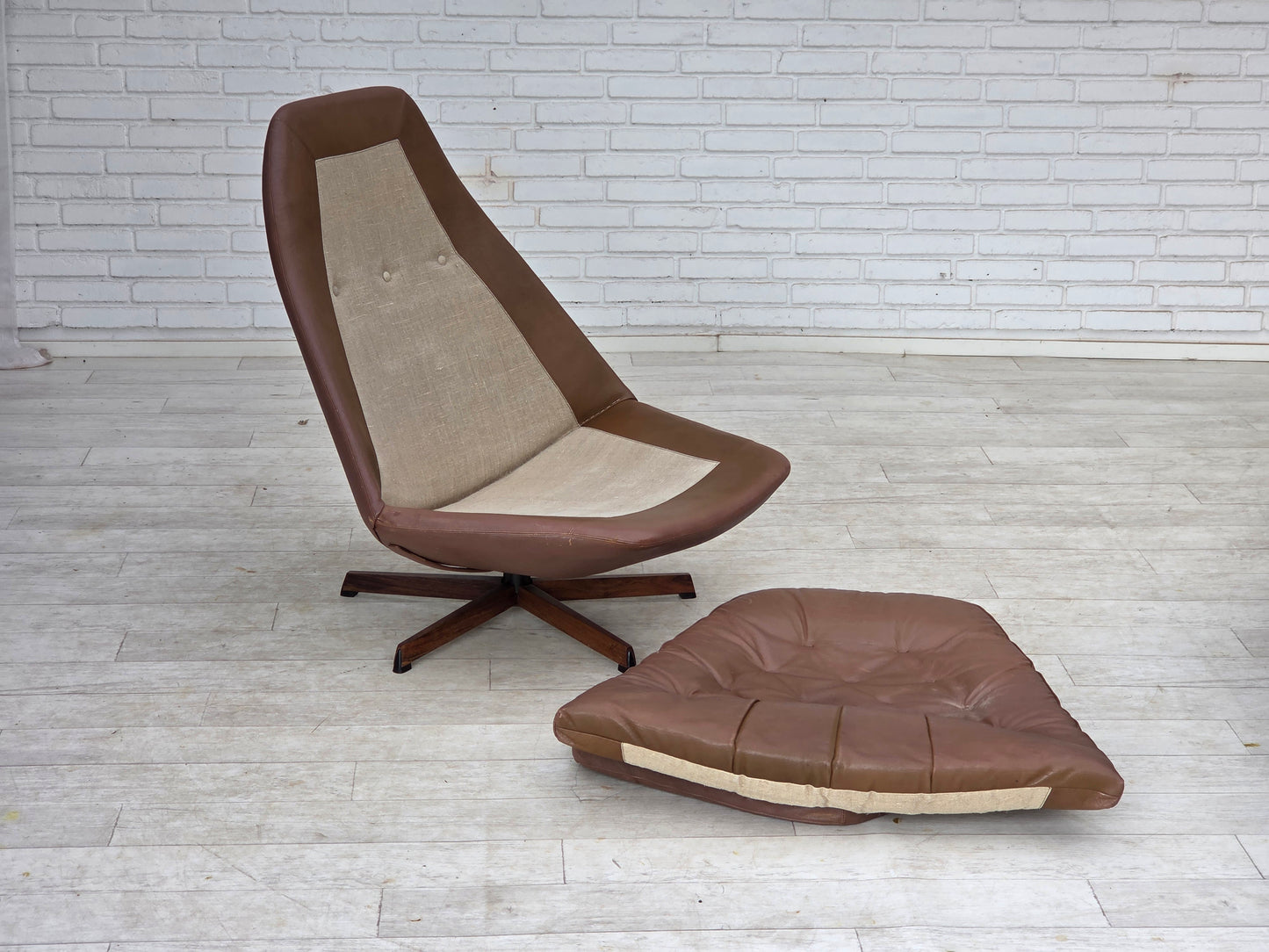 1970s, Danish design by Madsen & Schubell, swivel lounge chair.